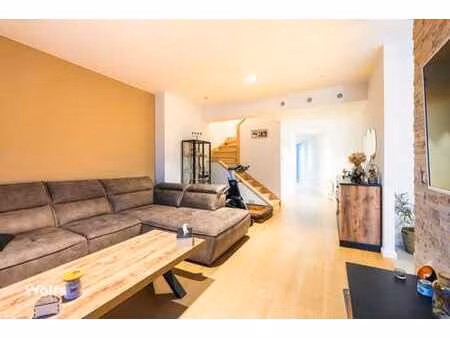 charmante maison rénovée avec jardin et carport 2 voitures !