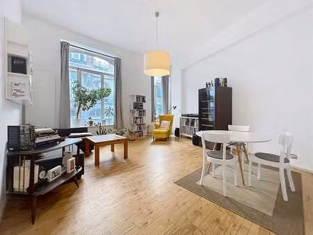 porte de namur : appartement moderne de 1ch/ 1 bureau avec t