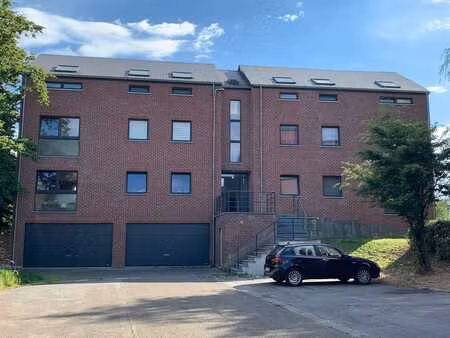 bel appartement lumineux entièrement rénové 2 chambres