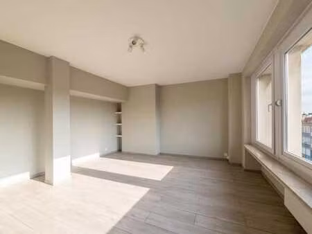 2 chambres / bon état / faibles charges / petite copropriété