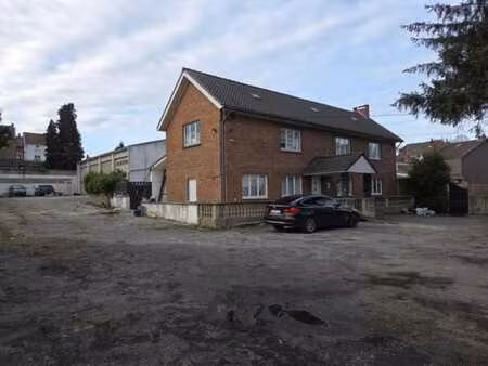 maison d’habitation avec hangar  bâtiment rural et pâture