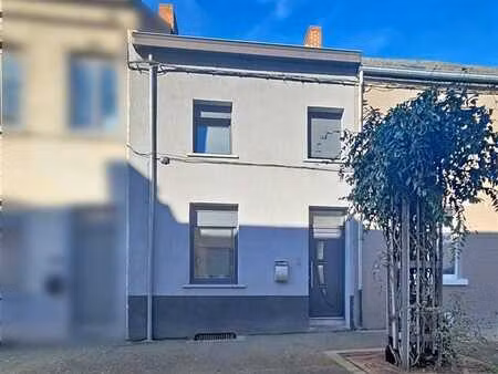 maison renovee - petite terrasse - 3 ch - peb c