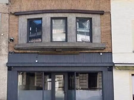 maison commerciale et habitation – opportunité rare à visit