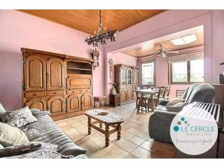 maison 2ch  grenier aménageable  terrasse et jardin