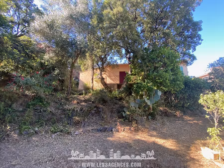 sur les hauteurs de cogolin  maison individuelle