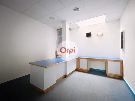 location bureau 34 m² à questembert (56230)