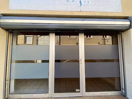location locaux professionnels 42.45 m² à salon-de-provence (13300)  600 €
