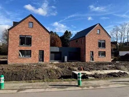 maison basse énergie 5 chambres clé sur porte