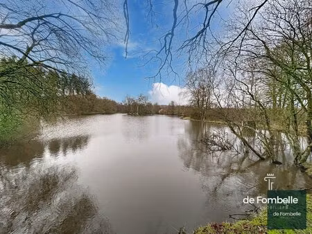 etang 2 ha au coeur du parc naturel régional normandie-maine