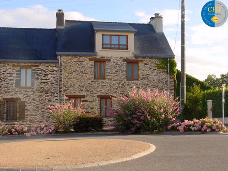 location maison 4 pièces 148m² guer 56380