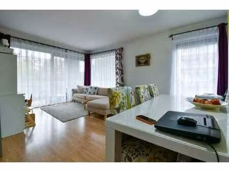 bel appartement 1 chambre avec terrasse – molenbeek-saint-je