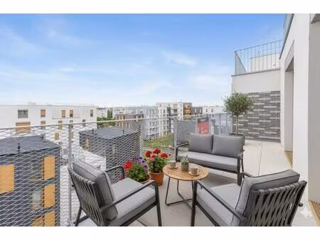 t3 lumineux avec terrasse et parking à sartrouville