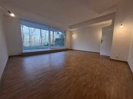 studio avec cuisine séparée