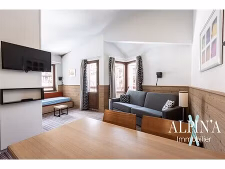 studio skis aux pieds la tania