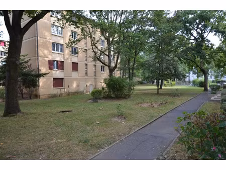 vente appartement 4 pièces 66 m² à sainte-genevieve-des-bois (91700)  128 000 €