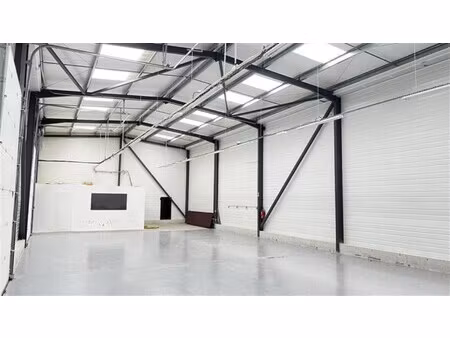 location local commercial 530m²