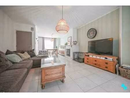 charmante ééngezinswoning met 2 slaapkamers  ingerichte z...