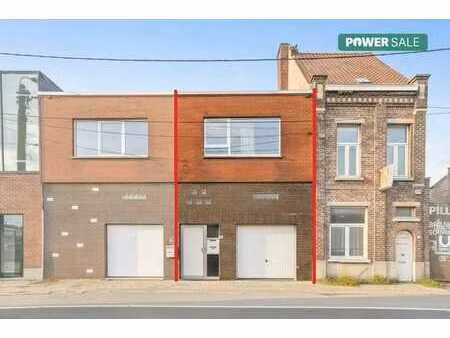 maison de bel-étage à vendre avec garage spacieux et vue sur