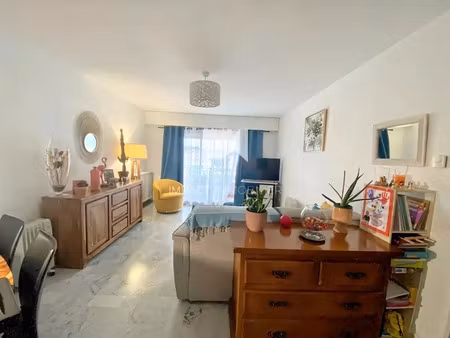 vente appartement 2 pièces 52 m² à hyeres (83400)  194 000 €