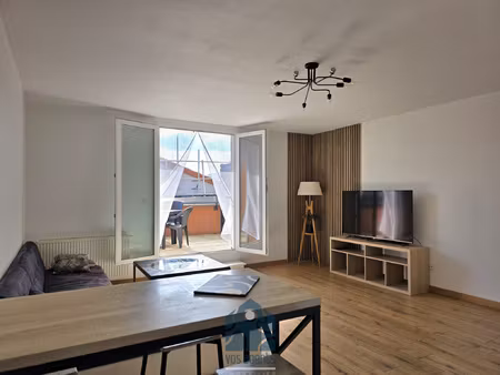 appartement 2 pièces avec terrasse et garage