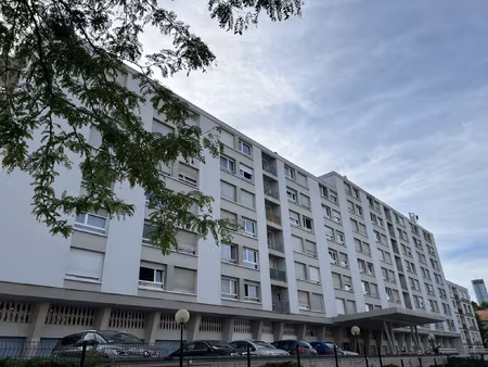 studio a nancy / quartier albert 1o - fac de lettres