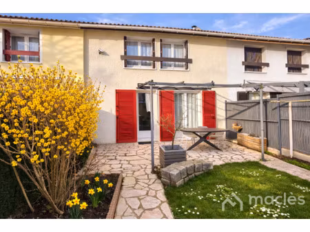 maison familiale - 5 pièces - 3 chambres