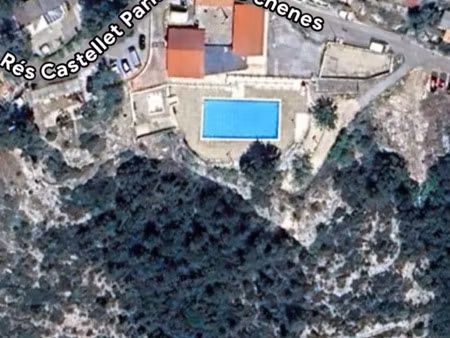 environnement atypique et un peu rebelle pour cet habitat ho