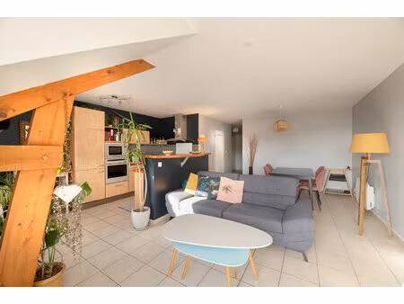 nouveau ! centre ville - grand 2 pièces - 52 m2 - balcon - dernier étage - stationnement e