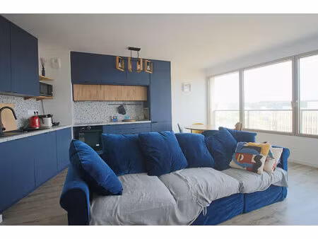 appartement bordeaux 3 pièces avec loggia et vue garonne