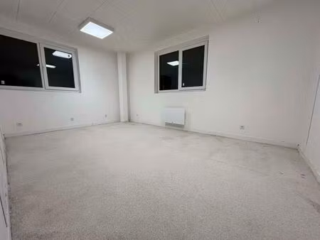 parc alata bureau à louer entre 12 et 30m2