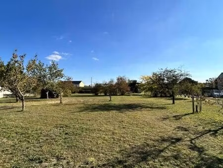 terrain 400 m² mesanger