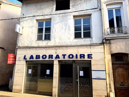 maison 2 pièces 176 m²