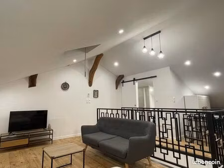 appartement meublé ( disponible immédiatement)