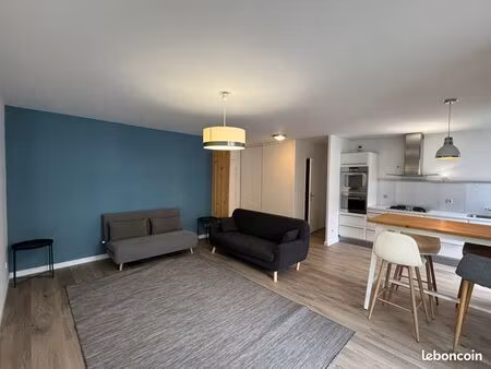 grand t2 lumineux  box  balcon  cave; jean mace