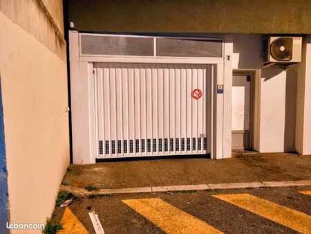 location place moto nice box fermé