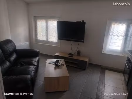 duplex centre-ville 20 m² + mezzanine charges comprises