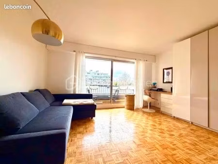 appartement 2 pièces 47 m² a courbevoie