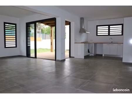 villa 5 pièces 125 m²