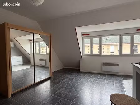 studio 1 pièce 31 m²