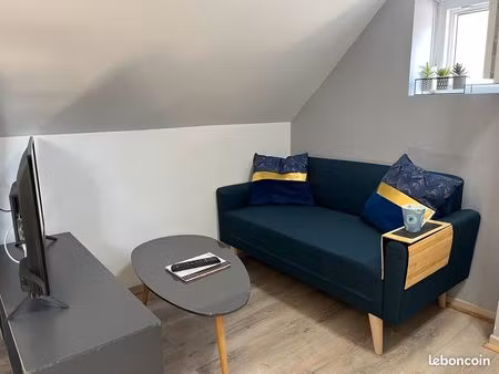 studio 7 meublé hyper centre st-quentin  toutes charges comprises (edf  eau chaude et froi