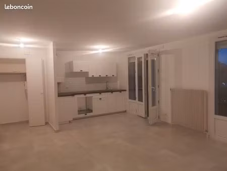 appartement t2 50 m² avec balcon et parking – quartier petit parilly