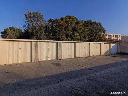 garage 15 m² sarrians