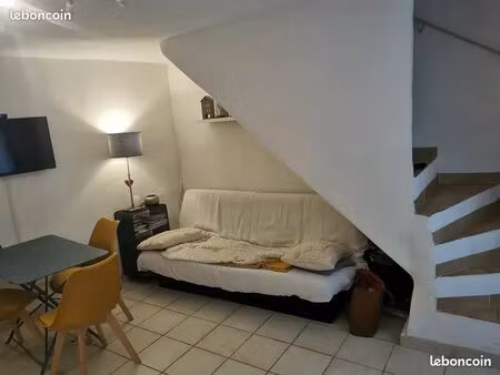 maison de village meublée tout confort  au calme  dispo le 01/04