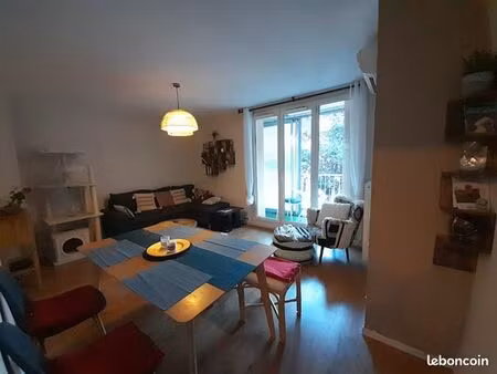 ? t2 meublé lumineux avec terrasse – résidence calme – aix-en-provence