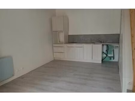 location maison  m² t-2 à jouarre  535 €