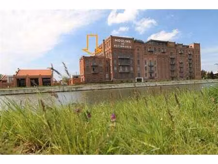 superbe loft vue sur canal - peb c 202 kwh/m²/an.