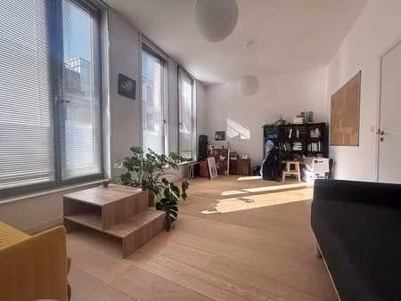 bureau avec salle d'attente