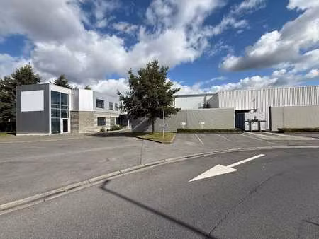 instapklare bedrijfsruimte met kantoren  magazijn en ruim...