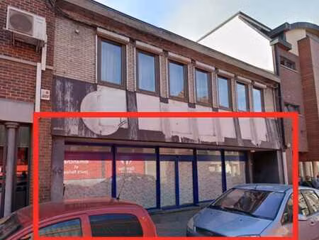 rez-de-chaussée commercial de +/- 600 m² situé à quiévrain