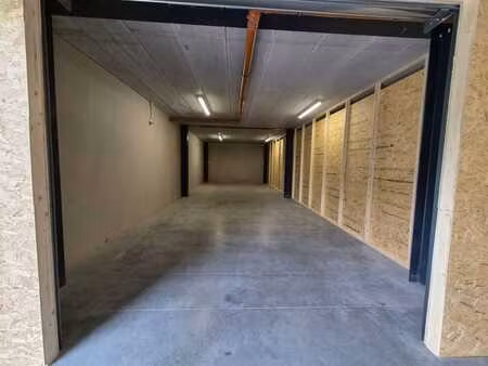 entrepôt - hall de stockage - garage